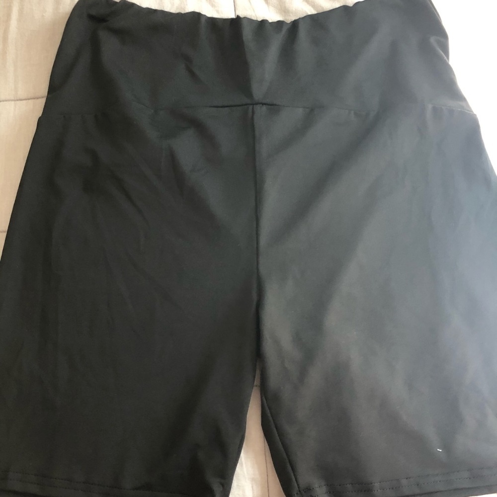 black biker shorts
